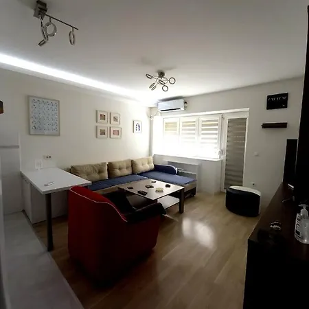 דירה Contemporary