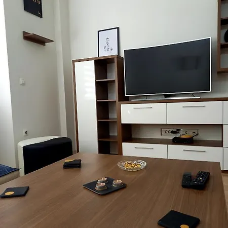 Contemporary Daire *