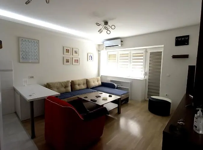 アパート Contemporary