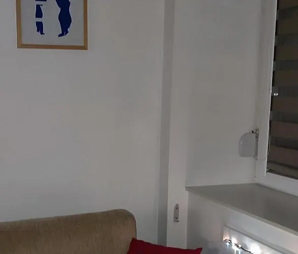 Contemporary アパート